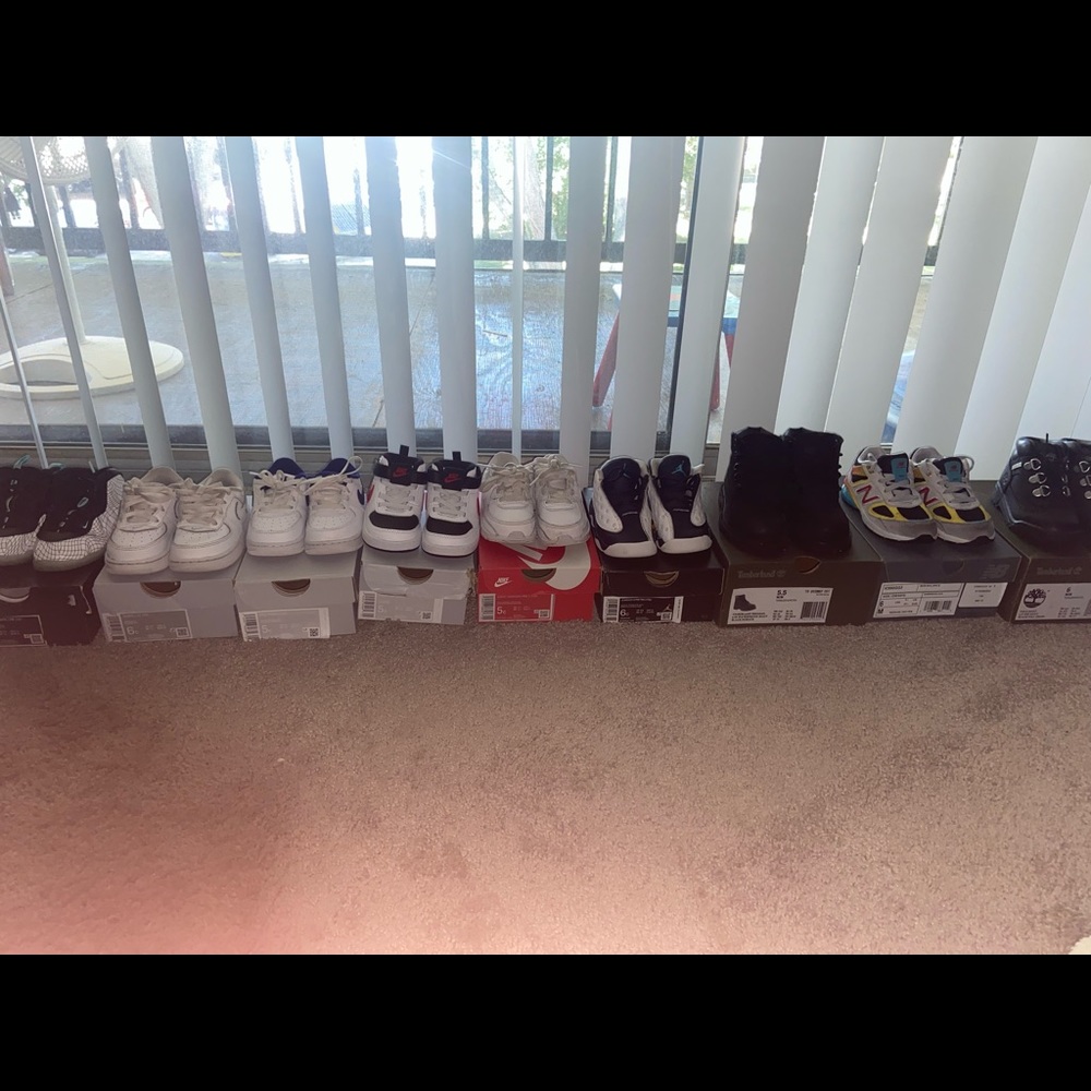 Toddler shoes 5c&6c
Striderite waking shoes 3c 
Buy all for $200 or $30 per shoe
